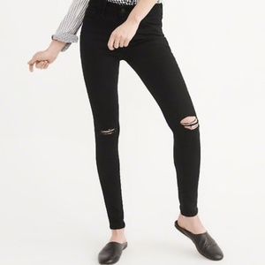 Abercrombie & Fitch Harper Super Skinny Black Ripped Knee Like New